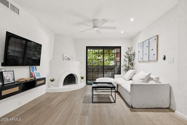 7557 N DREAMY DRAW Drive 275, Phoenix, AZ 85020