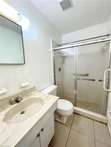 10 Temple CT, Lehigh Acres, FL 33936
