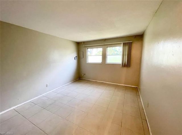 10 Temple CT, Lehigh Acres, FL 33936