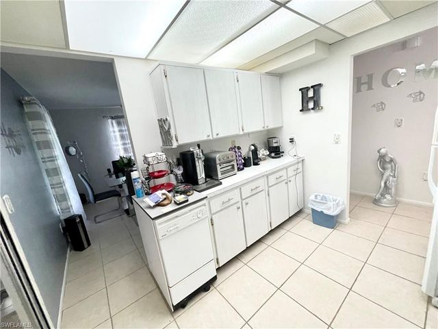 10 Temple CT, Lehigh Acres, FL 33936