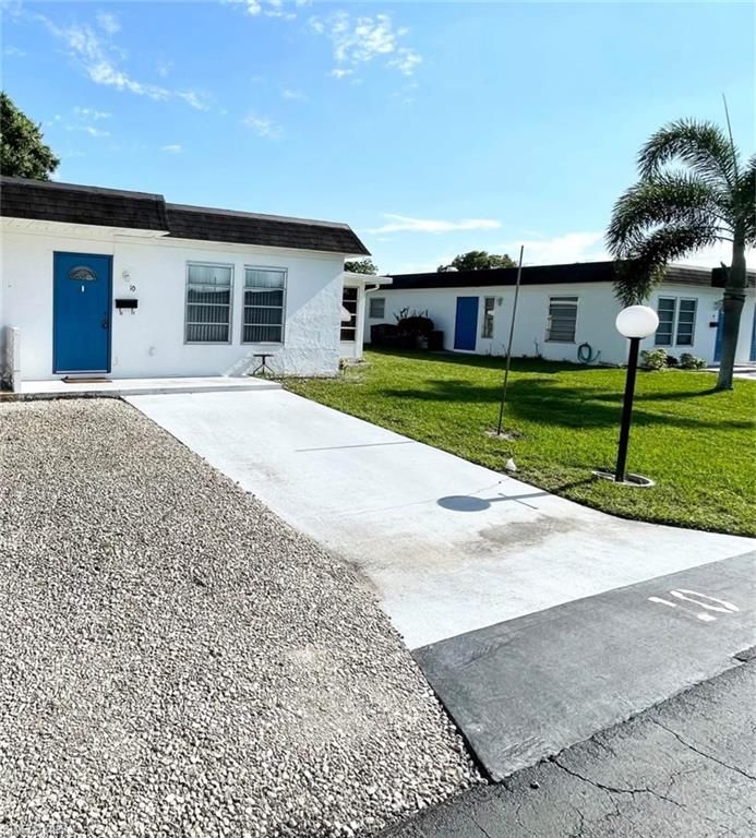 10 Temple CT, LEHIGH ACRES, FL 33936 — photo 2