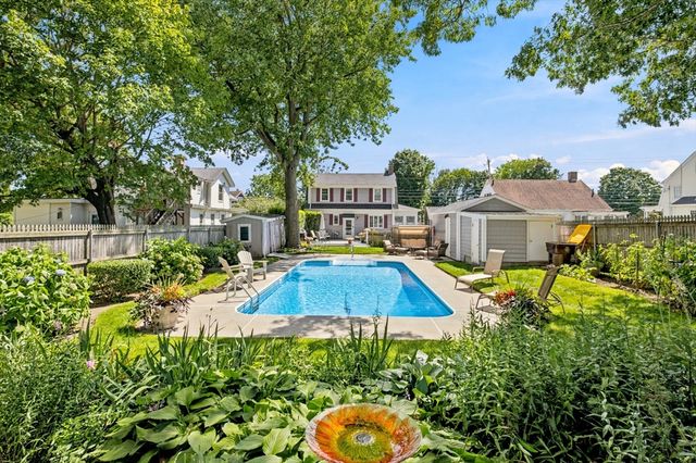 646 New Boston Rd, Fall River, MA 02720