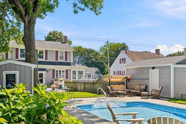 646 New Boston Rd, Fall River, MA 02720