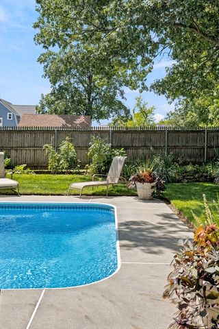 646 New Boston Rd, Fall River, MA 02720