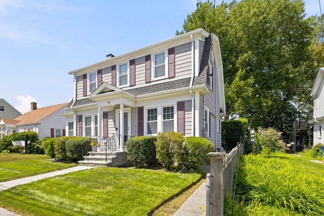 646 New Boston Rd, Fall River, MA 02720