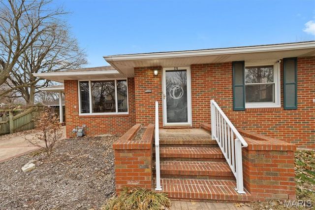 270 S 9th Street, Wood River, IL 62095