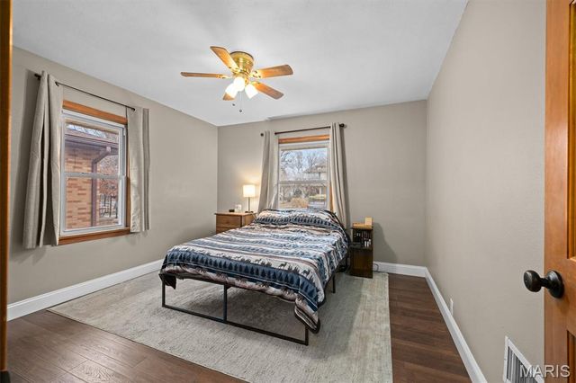 270 S 9th Street, Wood River, IL 62095