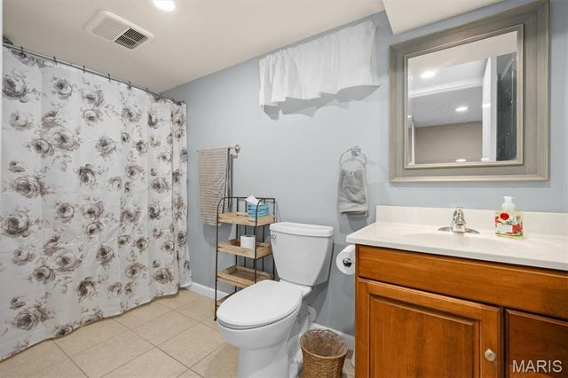 270 S 9th Street, Wood River, IL 62095