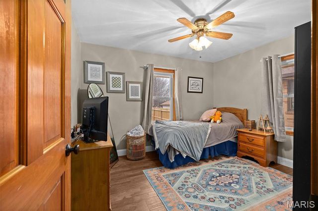 270 S 9th Street, Wood River, IL 62095