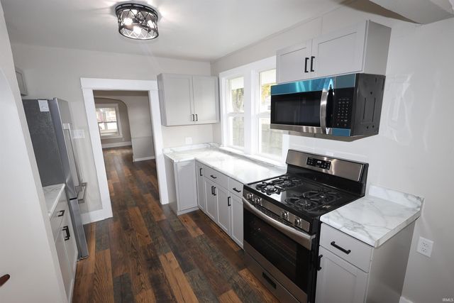 1221 Columbian Avenue, Elkhart, IN 46514