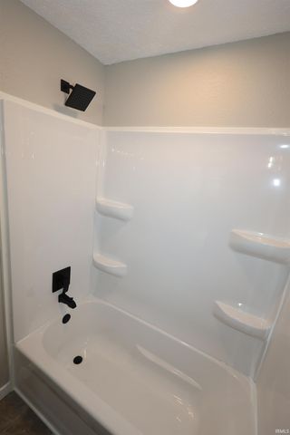 1221 Columbian Avenue, Elkhart, IN 46514