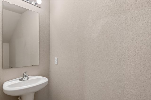 16630 E Hammon, Montgomery, TX 77316