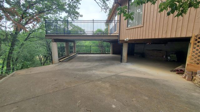 2923 Peninsula Drive, Grapevine, TX 76051