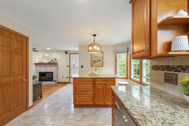 622 Lisa, Franklin, MA 02038