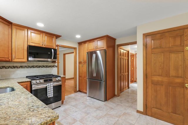 622 Lisa, Franklin, MA 02038