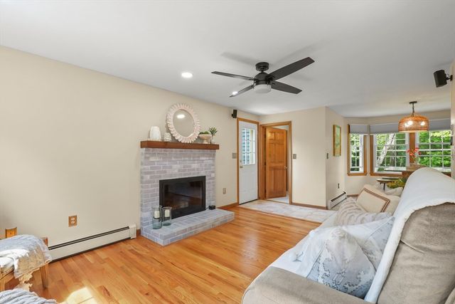 622 Lisa, Franklin, MA 02038