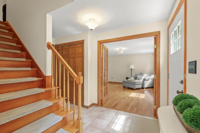 622 Lisa, Franklin, MA 02038