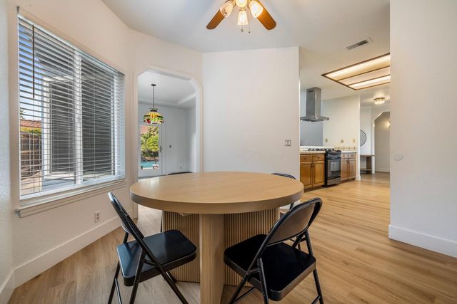 2527 Amberwood Dr, Lodi, CA 95242