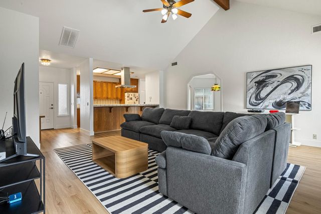 2527 Amberwood Dr, Lodi, CA 95242