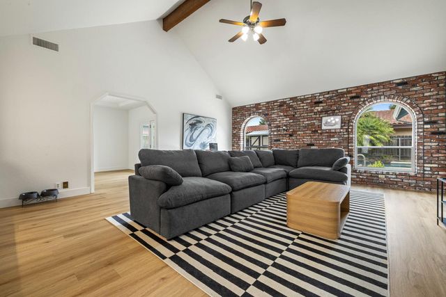 2527 Amberwood Dr, Lodi, CA 95242