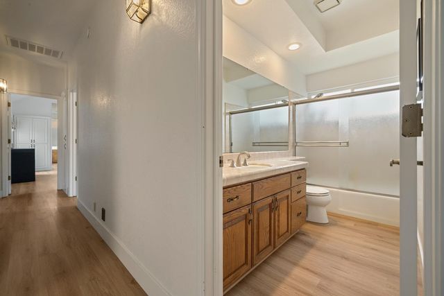 2527 Amberwood Dr, Lodi, CA 95242