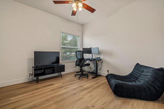 2527 Amberwood Dr, Lodi, CA 95242