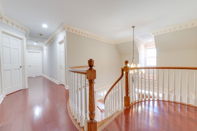 813 Fox Glen Drive, St. Charles, IL 60174