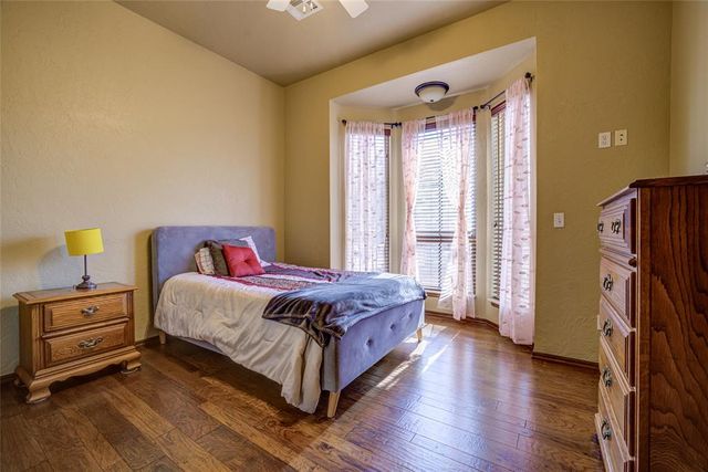 2433 SE 12th Street, Moore, OK 73160