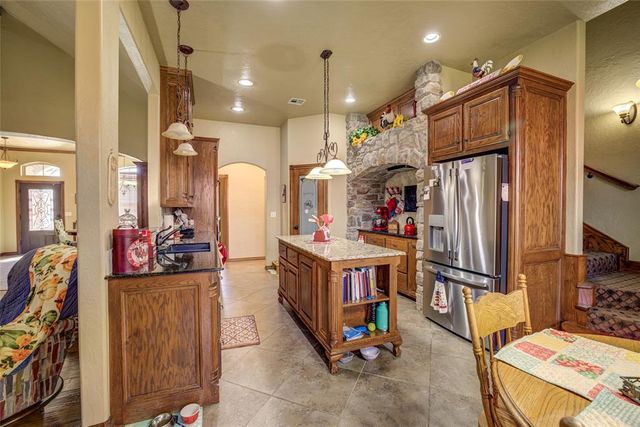 2433 SE 12th Street, Moore, OK 73160