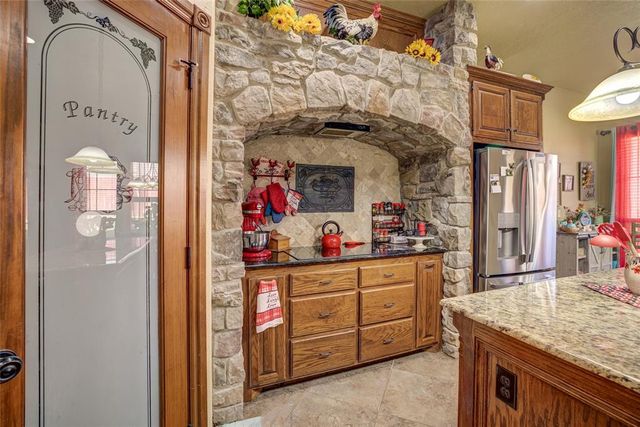 2433 SE 12th Street, Moore, OK 73160
