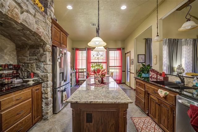 2433 SE 12th Street, Moore, OK 73160
