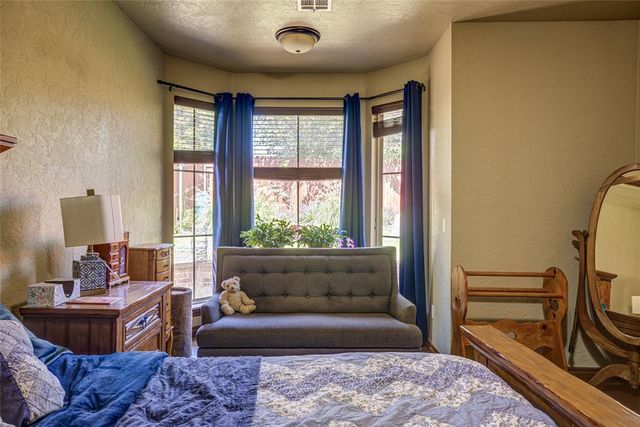 2433 SE 12th Street, Moore, OK 73160