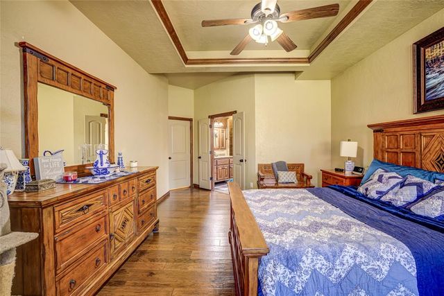 2433 SE 12th Street, Moore, OK 73160