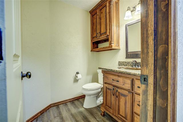 2433 SE 12th Street, Moore, OK 73160