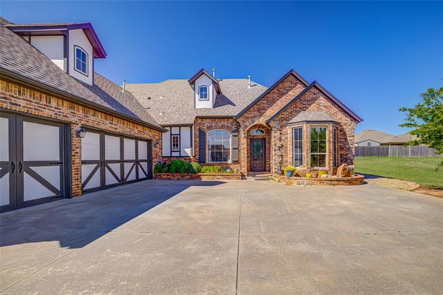 2433 SE 12th Street, Moore, OK 73160