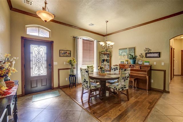 2433 SE 12th Street, Moore, OK 73160