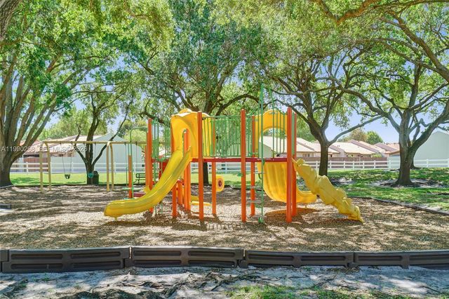 5937 SW 112th Ter, Cooper City, FL 33330