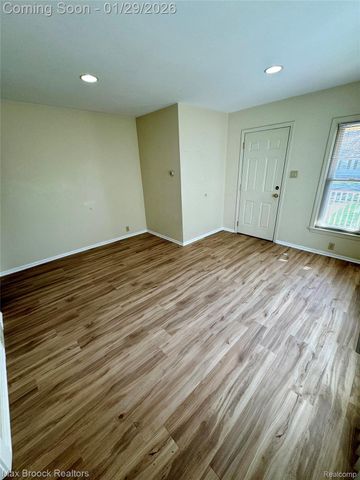 368 S Wing, Northville, MI 48167