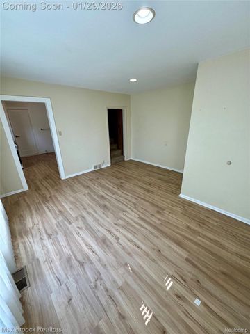 368 S Wing, Northville, MI 48167