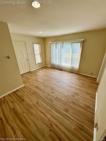 368 S Wing, Northville, MI 48167