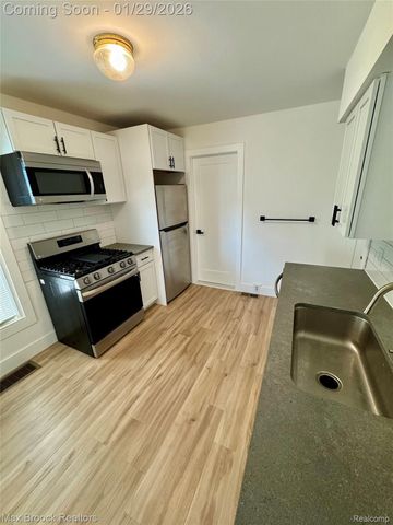 368 S Wing, Northville, MI 48167