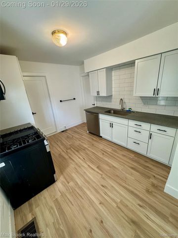 368 S Wing, Northville, MI 48167