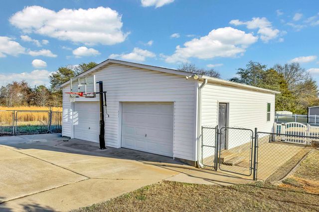 105 Reid Road, Greer, SC 29651