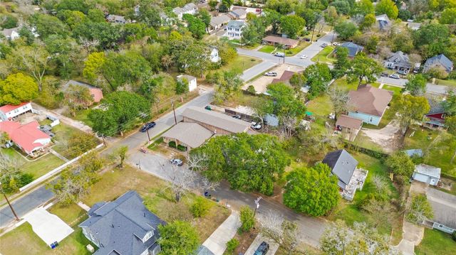 1503 Avenue P R1, Huntsville, TX 77340
