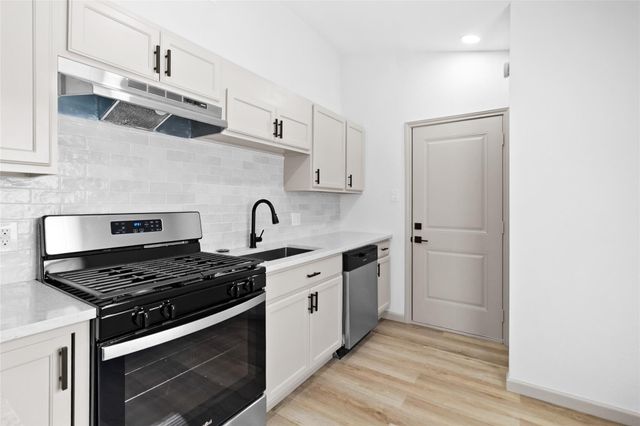 1503 Avenue P R1, Huntsville, TX 77340