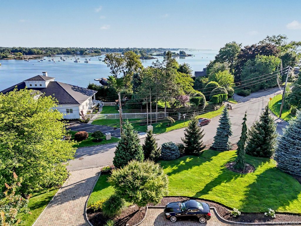 50 Echo Bay Drive, New Rochelle, NY 10805 — photo 4