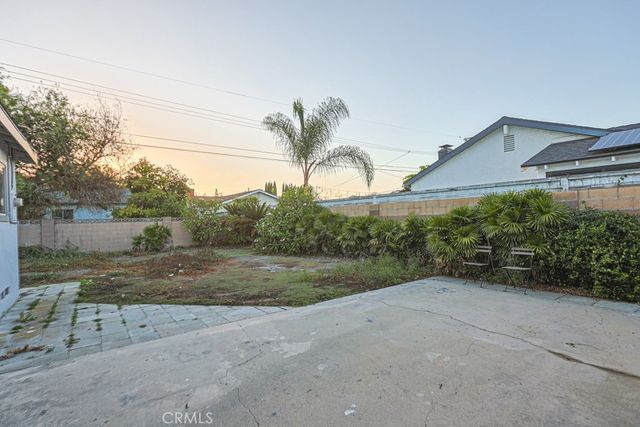 16561 Monroe, Huntington Beach, CA 92647