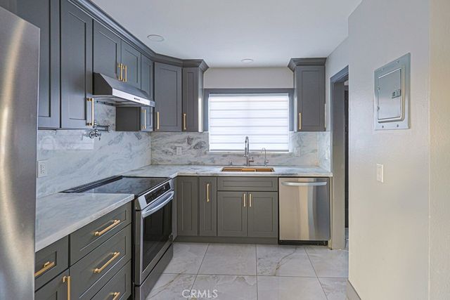16561 Monroe, Huntington Beach, CA 92647