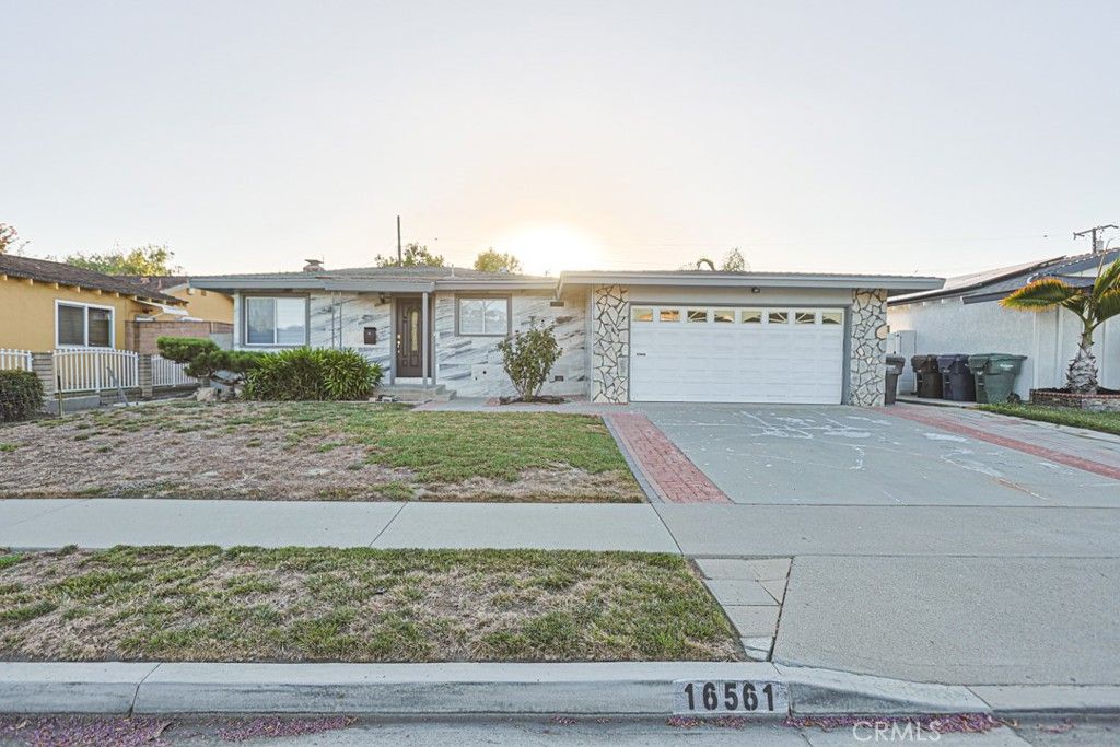 16561 Monroe, Huntington Beach, CA 92647