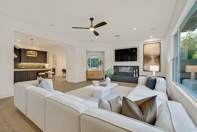 3844 Glasgow Green Drive, Las Vegas, NV 89141